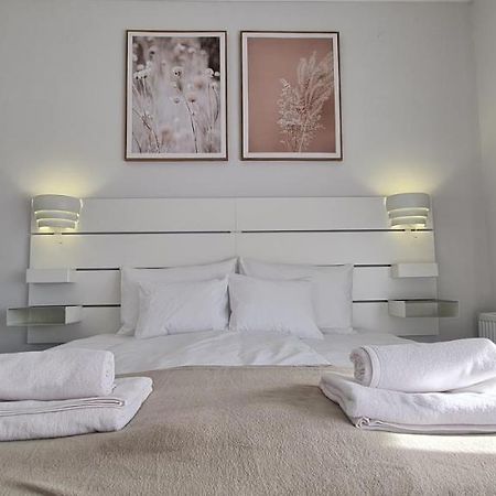Lugas Apartman Miskolctapolca 2 Haloszoba Dezsa Es Jakuzzi Koezel A Barlangfuerdohoez Exteriör bild