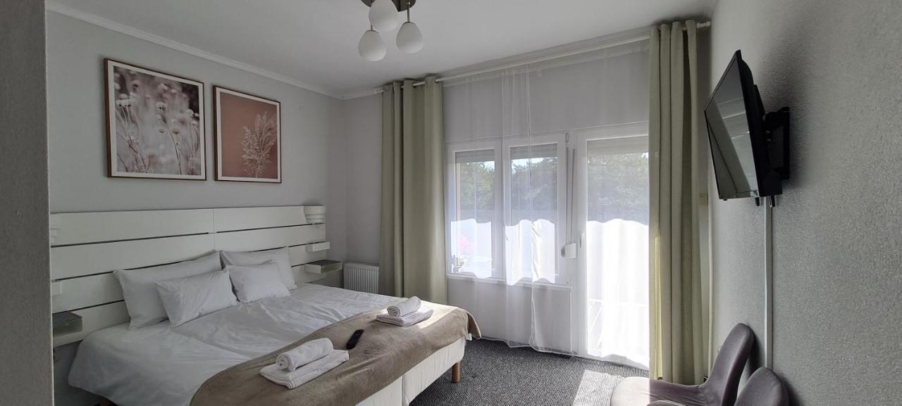 Lugas Apartman Miskolctapolca 2 Haloszoba Dezsa Es Jakuzzi Koezel A Barlangfuerdohoez Exteriör bild