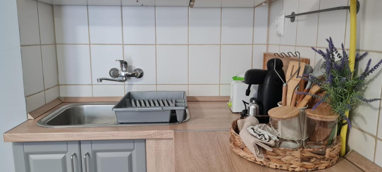 Lugas Apartman Miskolctapolca 2 Haloszoba Dezsa Es Jakuzzi Koezel A Barlangfuerdohoez Exteriör bild