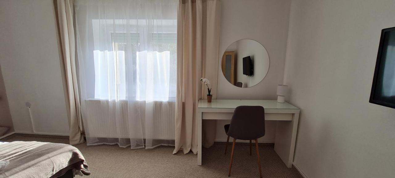 Lugas Apartman Miskolctapolca 2 Haloszoba Dezsa Es Jakuzzi Koezel A Barlangfuerdohoez Exteriör bild