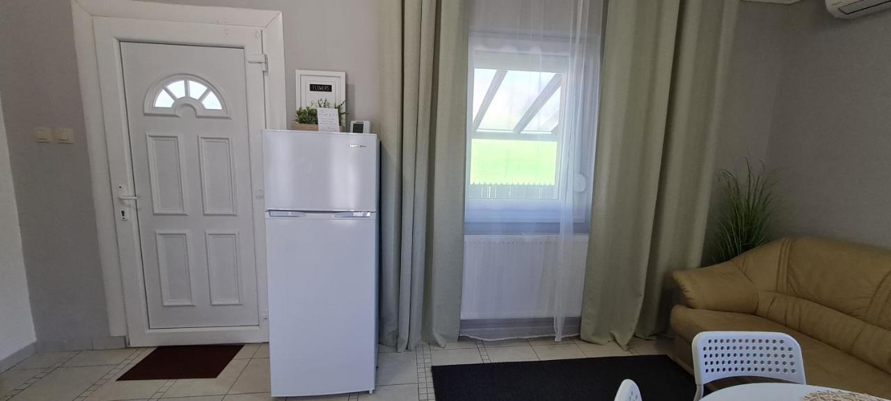 Lugas Apartman Miskolctapolca 2 Haloszoba Dezsa Es Jakuzzi Koezel A Barlangfuerdohoez Exteriör bild