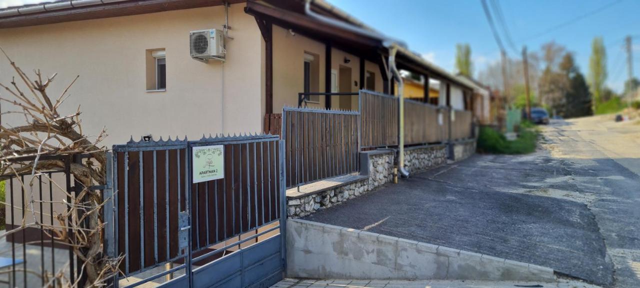 Lugas Apartman Miskolctapolca 2 Haloszoba Dezsa Es Jakuzzi Koezel A Barlangfuerdohoez Exteriör bild